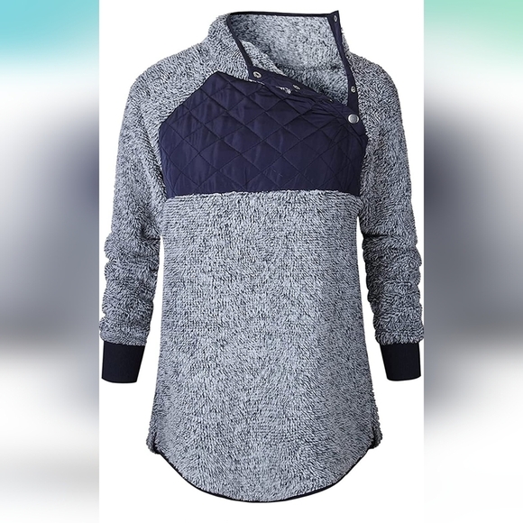 Fuzzy sweater - Picture 8 of 10